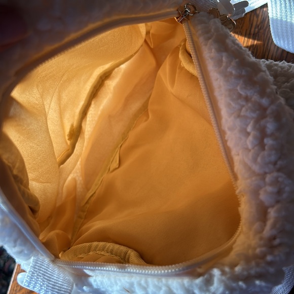 Care bear bag - Picture 5 of 5